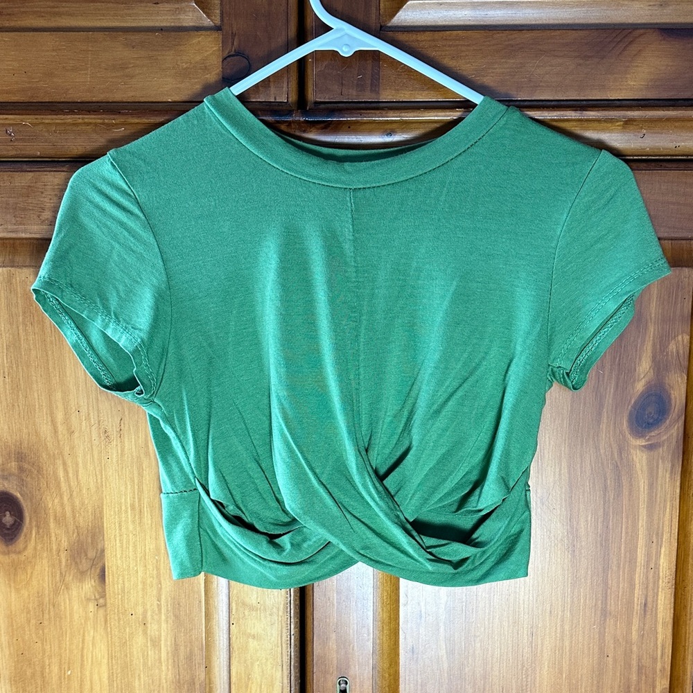 Zuiki Basik Green Women's Twist Front Crop Top